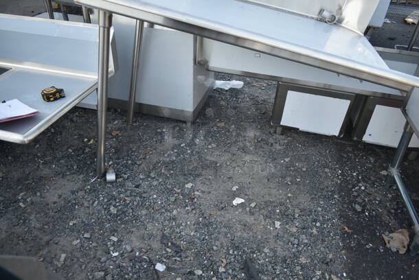 BRAND NEW SCRATCH AND DENT! Regency 600CDT48L Stainless Steel Left Side Clean Side Dishwasher Table. - Image 3 of 4