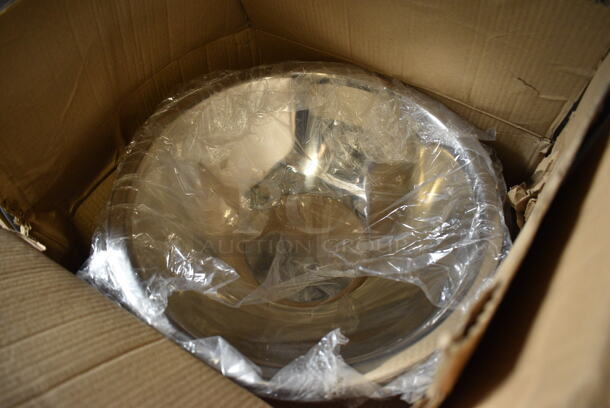 6 BRAND NEW IN BOX! Metal Bowls. 16x16x3. 6 Times Your Bid! - Image 2 of 2
