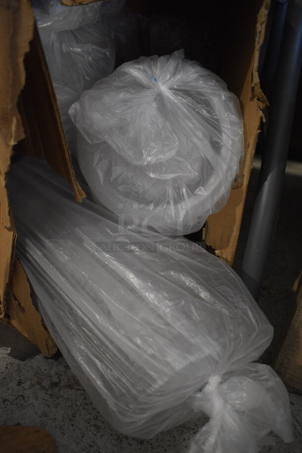 Box of Clear Plastic Lids - Image 2 of 2