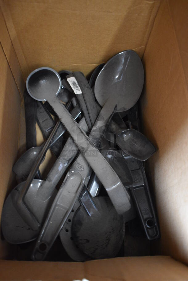 ALL ONE MONEY! Lot of Black Poly Ladles and Serving Spoons - Image 1 of 2