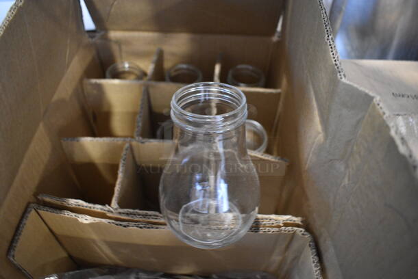 6 BRAND NEW IN BOX! Tablecraft Glass Syrup Pourers w/ 6 Lids. 5x3.5x6. 6 Times Your Bid!