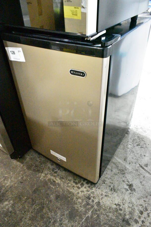 BRAND NEW SCRATCH AND DENT! Whynter CUF-210SSg Energy Star Stainless Steel Upright Freezer with Lock. 115 Volts, 1 Phase. Tested and Working! - Image 3 of 6