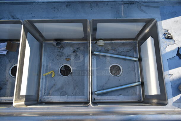 BRAND NEW SCRATCH AND DENT! Regency 600DDTS384RT Stainless Steel Commercial 3 Bay Right Side Dirty Side Dishwasher Table w/ Right Side Drain Board. No Legs. Bays 16x20. Drain Board 22.5x26.5 - Image 4 of 6