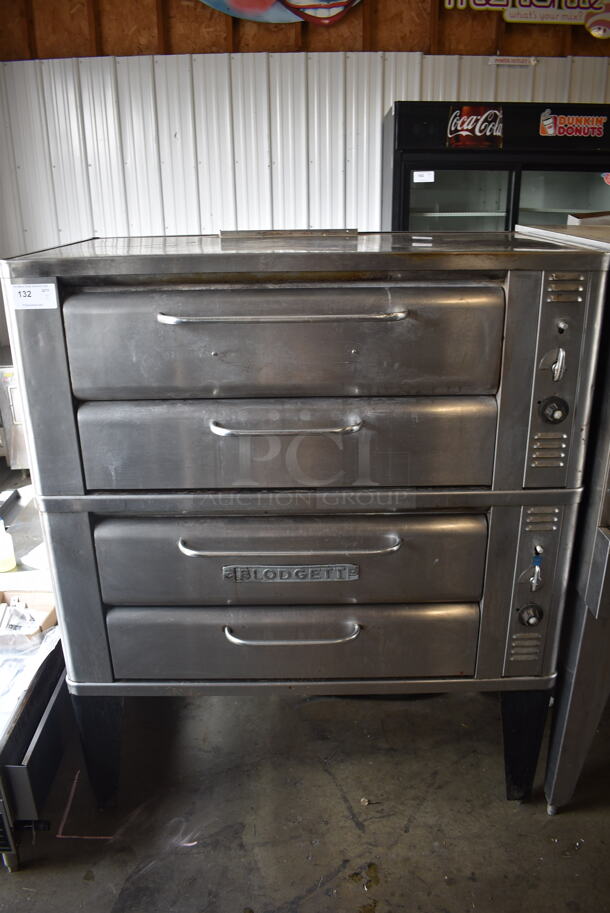 2 Blodgett 911-P Commercial Stainless Steel Natural Gas Double Pizza Deck Ovens With Baking Stones On Black Legs. 27,000 BTU. 2 Times Your Bid! 