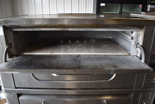 2 Blodgett 911-P Commercial Stainless Steel Natural Gas Double Pizza Deck Ovens With Baking Stones On Black Legs. 27,000 BTU. 2 Times Your Bid!  - Image 4 of 10