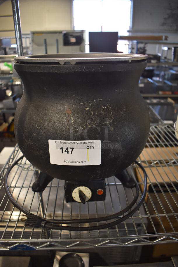 Frontier Metal Commercial Countertop Soup Kettle Food Warmer. 120 Volts, 1 Phase. 14x14x13. Tested and Working!
