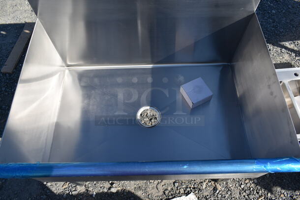 BRAND NEW SCRATCH AND DENT! Stainless Steel Commercial Single Bay Sink. - Image 4 of 4