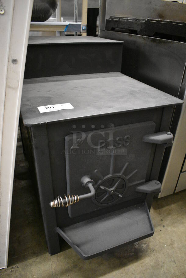 The Boss Black Metal Wood Stove. 21x41x31 - Image 6 of 6