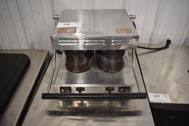 Wisco 325B Commercial Stainless Steel Electric Countertop Pocket Sandwich Grill With 2 Pods. 120V. Tested and Working!