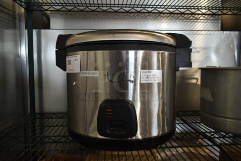 Avantco 177RC60 Stainless Steel Commercial Countertop Rice Cooker. 120 Volts, 1 Phase. Tested and Working!