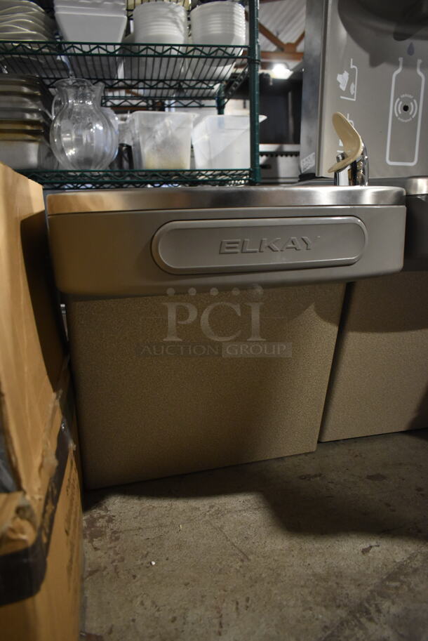 BRAND NEW SCRATCH AND DENT! Elkay Metal Wall Mount Water Fountain. 115 Volts, 1 Phase. - Image 4 of 4
