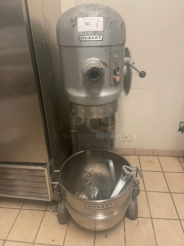 Working! Hobart 60 QT Commercial Dough Mixer with Attachments 220 Volt Tested and Working! - Image 4 of 6
