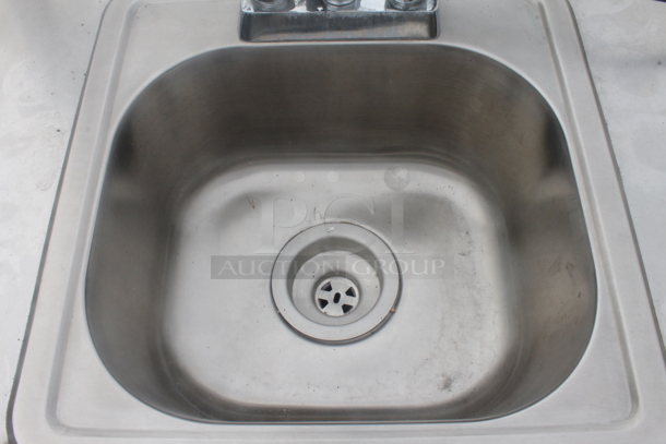 QualServ Stainless Steel Commercial Single Bay Portable Sink w/ Faucet and Handles on Commercial Casters. Bay 12.5x10.5x5 - Image 3 of 9