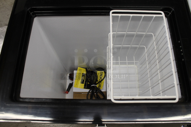 BRAND NEW SCRATCH AND DENT! Whynter FM-951GW 95 Quart Portable Wheeled Refrigerator/Freezer with Door Alert and 12v Option. 115 Volts, 1 Phase. Tested and Working! - Image 2 of 3