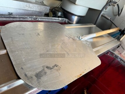 Aluminum Pizza peel with 22" Wooden Handle

