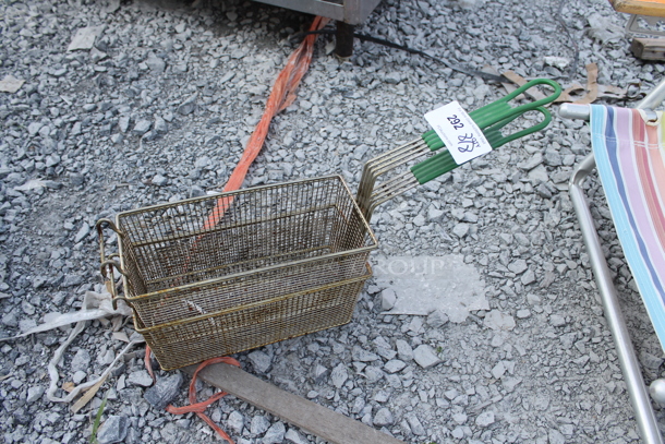 ALL ONE MONEY! Lot of 2 Metal Fry Baskets. - Image 2 of 2