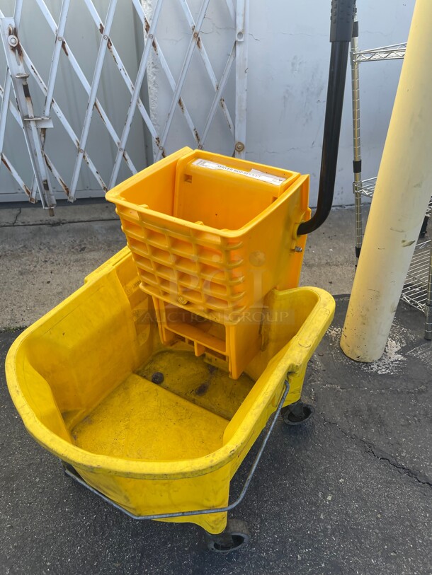 Global Industrial Mop Bucket And Wringer Combo 38 Qt., Down Press, Yellow - Image 2 of 8