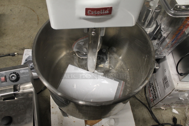 LIKE NEW! Estella 348SM80 Metal Commercial 40 Quart / 60 Pound Two-Speed Spiral Dough Mixer w/ Stainless Steel Mixing Bowl, Bowl Guard and Dough Hook. 240 Volts. Unit Has Only Been Used a Few Times! Tested and Working! - Image 6 of 8