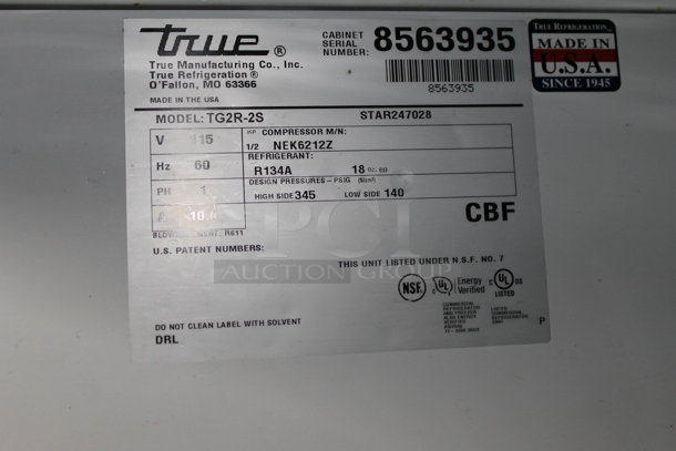 2015 True TG2R-2S ENERGY STAR Stainless Steel Commercial 2 Door Reach In Cooler w/ Poly Coated Racks. 115 Volts, 1 Phase. Tested and Working! - Image 5 of 8
