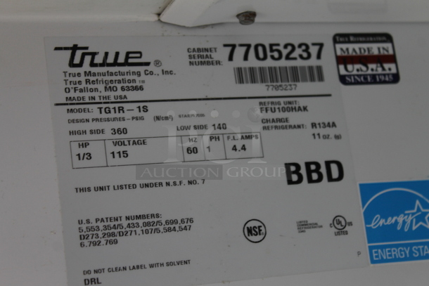 2013 True TG1R-1S ENERGY STAR Stainless Steel Commercial Single Door Reach In Cooler w/ Poly Coated Rack on Commercial Casters. 115 Volts, 1 Phase. Tested and Working! - Image 5 of 5
