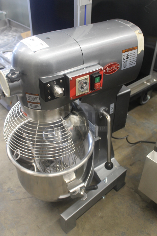 BRAND NEW SCRATCH AND DENT! 2022 Avantco 177MX20H Metal Commercial Countertop 20 Quart Planetary Dough Mixer w/ Stainless Steel Mixing Bowl, Bowl Guard, Dough Hook, Paddle and Whisk Attachments. 120 Volts, 1 Phase. Tested and Working! - Image 1 of 6