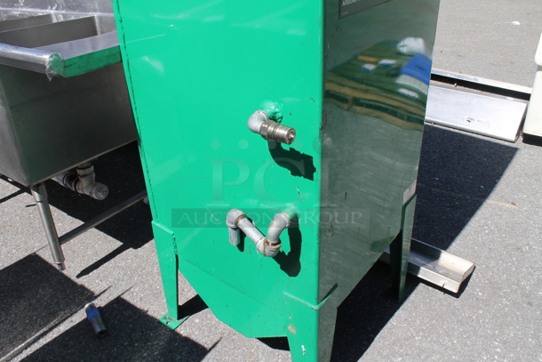 Green Metal Used Fryer Oil Fuel Storage Tank. - Image 2 of 4