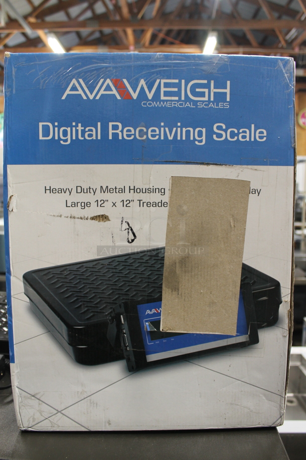 BRAND NEW SCRATCH AND DENT! Avaweigh 334RS4100T Digital Treaded Receiving Scale With Remote Display And Box. Tested And Working! - Image 4 of 9