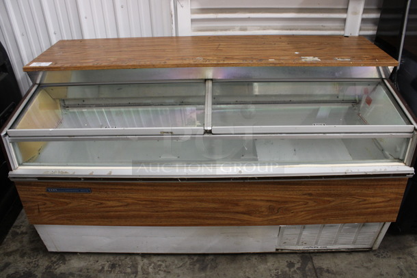 Universal Metal Commercial Floor Style Novelty Ice Cream Freezer Merchandiser w/ 2 Sliding Lids. 115 Volts, 1 Phase. 72.5x32x39. Tested and Working!
