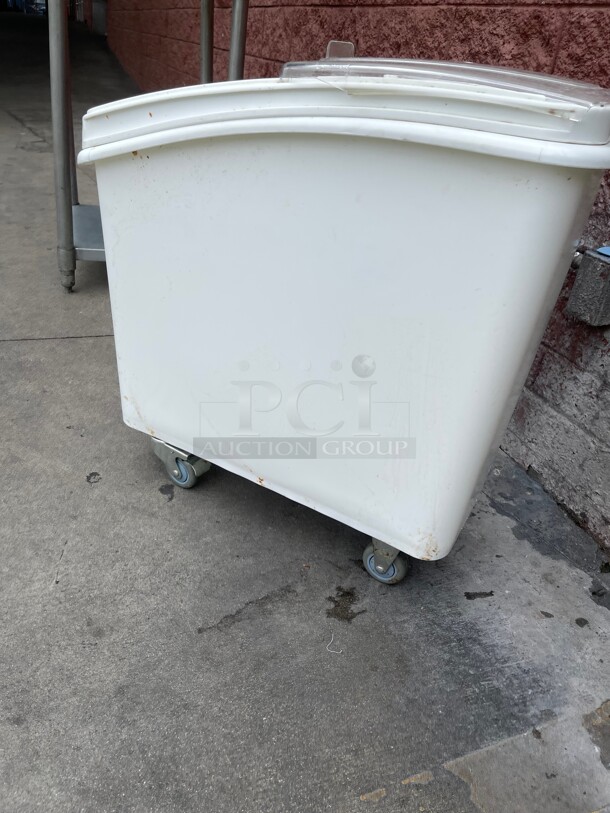 Clean! Baker's Mark 21 Gallon / 335 Cup White Slant Top Mobile Ingredient Storage Bin with Sliding Lid & Scoop NSF on Casters  - Image 7 of 7