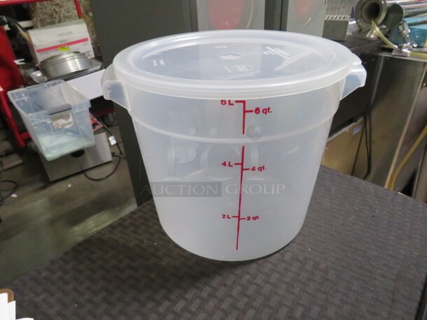 One NEW 6 Quart Round Food Storage Container With Lid. - Image 1 of 1