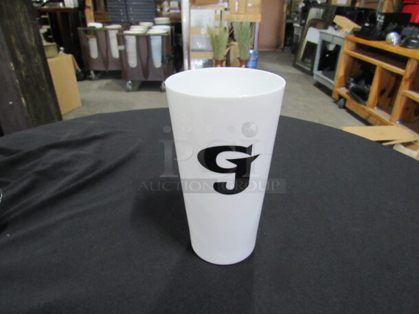 NEW Symglass Pubware Unbreakable 16oz Pint Glass, With The George Jones Logo. 10XBID. 