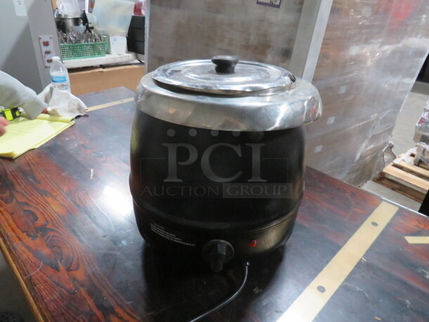 One Avantco 11 Quart Soup Kettle. #177830. 120 Volt. $119.90.