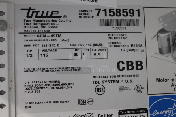 2011 True GDM-49EM ENERGY STAR Metal Commercial 2 Door Reach In Cooler Merchandiser w/ Poly Coated Racks. 115 Volts, 1 Phase. Tested and Powers On But Does Not Get Cold - Image 4 of 5