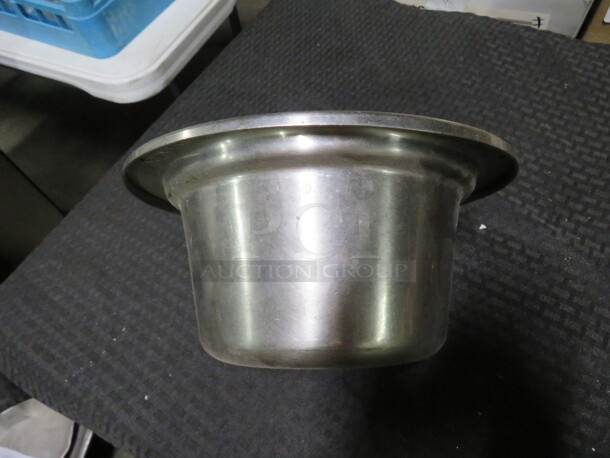 One Bon Chef 9X5 Stainless Steel Food Pan/Casserole Dish. Laurel Design. - Image 3 of 3