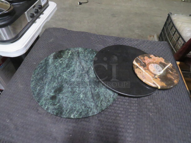 Assorted Serving Plate Base. 3XBID - Image 1 of 1