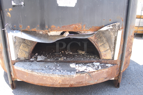 Metal Commercial Wood Fired Oven.  - Image 6 of 7