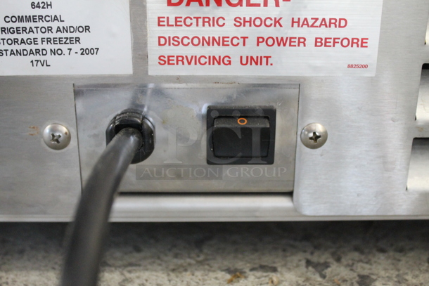 APW Wyott RTR-8 Stainless Steel Countertop Refrigerated 8 Well Topping Rail. 120 Volts, 1 Phase. Tested and Working! - Image 6 of 7