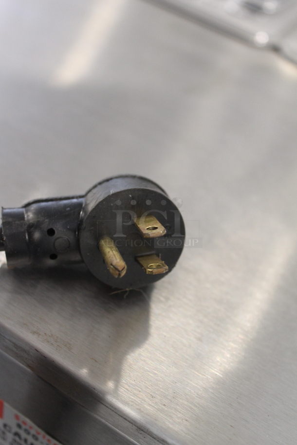 APW Wyott RTR-8 Stainless Steel Countertop Refrigerated 8 Well Topping Rail. 120 Volts, 1 Phase. Tested and Working! - Image 7 of 7