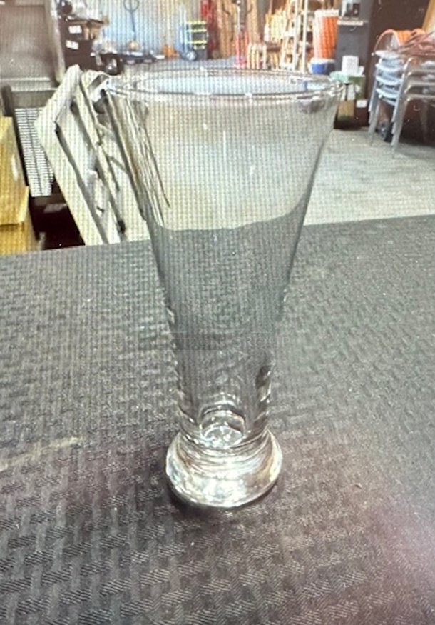 NEW 11.5oz Pilsner Beer Glass. 12XBID - Image 1 of 1