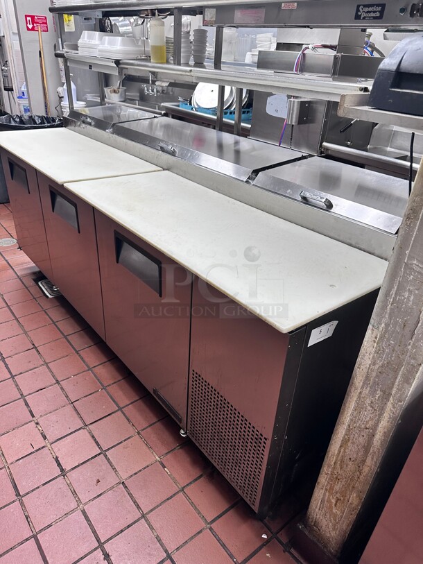 Working! True TPP-93 93 inch Commercial Pizza Prep Table w/ Refrigerated Base, w/ Double Shelves 115v NSF Tested and Working! - Image 5 of 10
