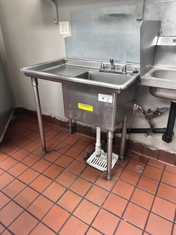 Clean! Commercial Stainless Steel Vegetable Preparation Sink NSF Buyer must Remove - Image 5 of 6