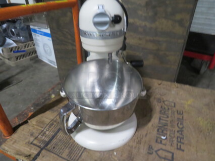 One Kitchenaid Professional 600 Mixer With Bowl. 