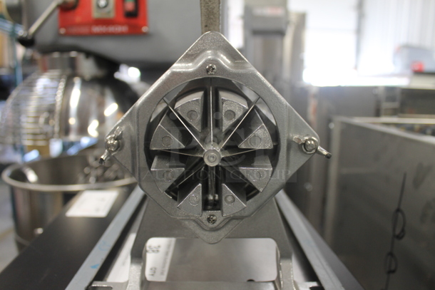 BRAND NEW SCRATCH AND DENT! Commercial Stainless Steel Countertop Food Slicer. Tested And Working! - Image 4 of 5