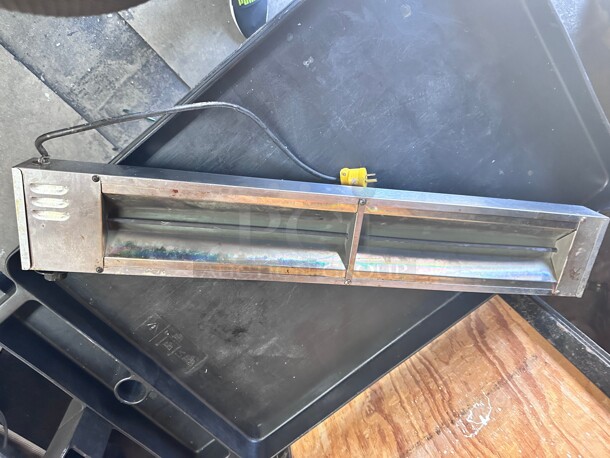 Working! Superior Products 36 inch  Glo-Ray Single Infrared Warmer with Infinite Controls - 120V, 800W NSF Tested and Working! - Image 1 of 7