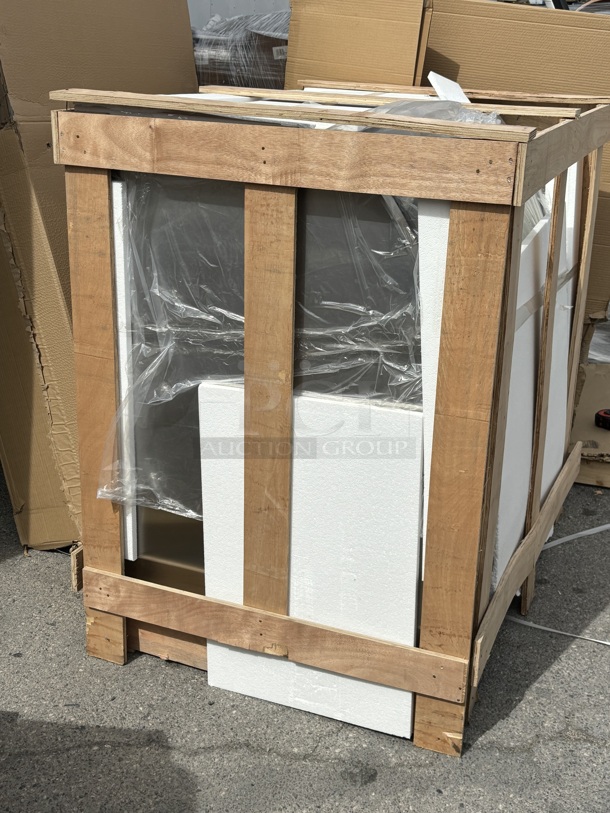BRAND NEW UNOPENED IN THE CRATE!! Koolmore RD18C-SS 47 In. Deli Display Refrigerator - 18 Cu Ft.  - Image 3 of 4