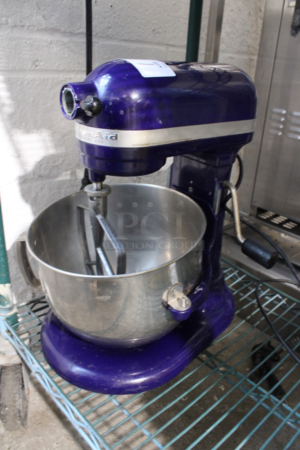 Kitchen Aid Model KP26M1XBU Metal Countertop 6 Quart Planetary Dough Mixer w/ Metal Mixing Bowl and Paddle Attachment. 120 Volts, 1 Phase. 11x15x17. Tested and Powers on But Parts Do Not Move