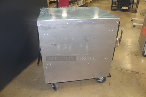 NEW! Carter Hoffmann Model HBF5A2GM-2 Commercial Hotlogix Half Size Heated Holding Cabinet On Casters. 24.5x29.5x31.5. 120V/60Hz.  - Image 7 of 7