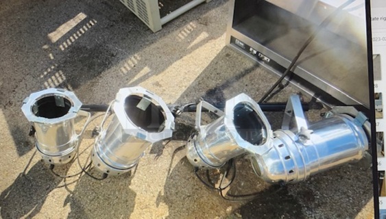 One Stage Light Bar With 4 Stage Lights. 
