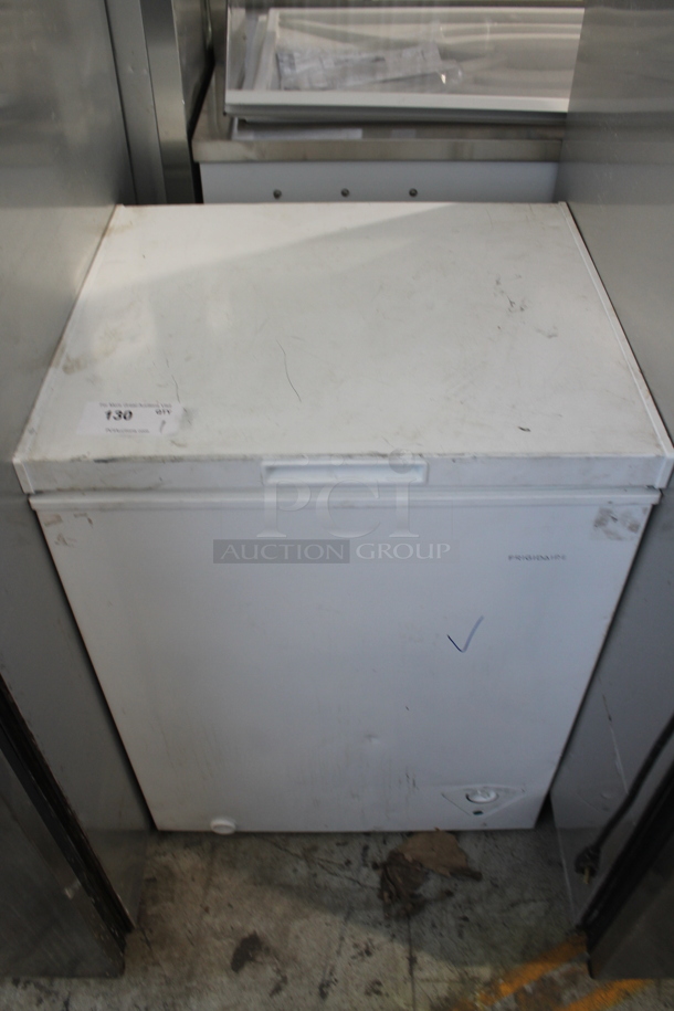 Metal Chest Freezer. Tested and Working! - Image 1 of 3