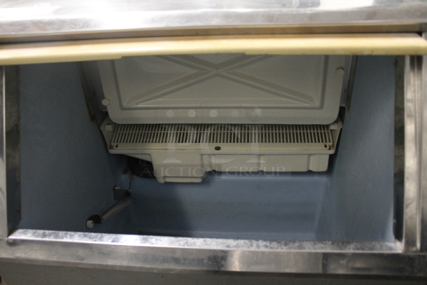 Hoshizaki KM-250BWB Metal Commercial Self Contained Undercounter Ice Machine. - Image 4 of 6